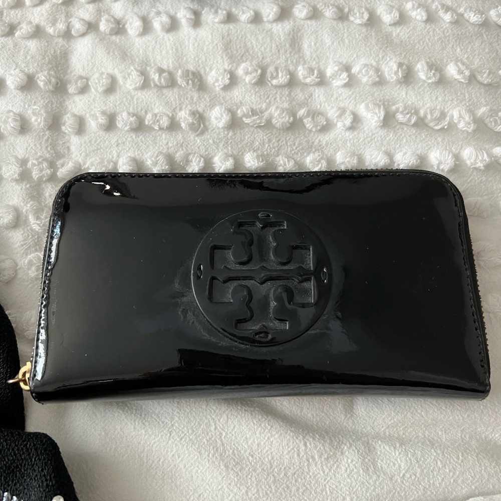 Tory Burch Patent Leather Black Wallet